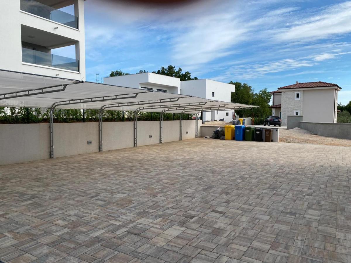 Apartmani Grgic On The Adress Branka Fucica 96 Malinska Εξωτερικό φωτογραφία