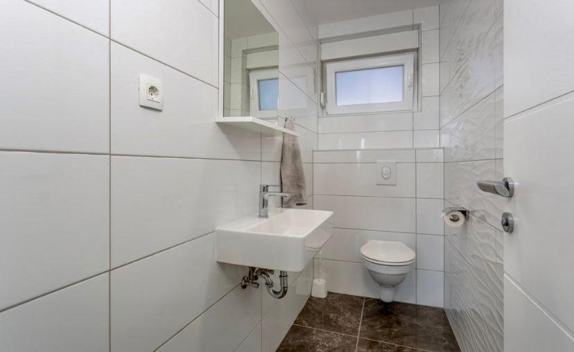 Apartmani Grgic On The Adress Branka Fucica 96 Malinska Εξωτερικό φωτογραφία