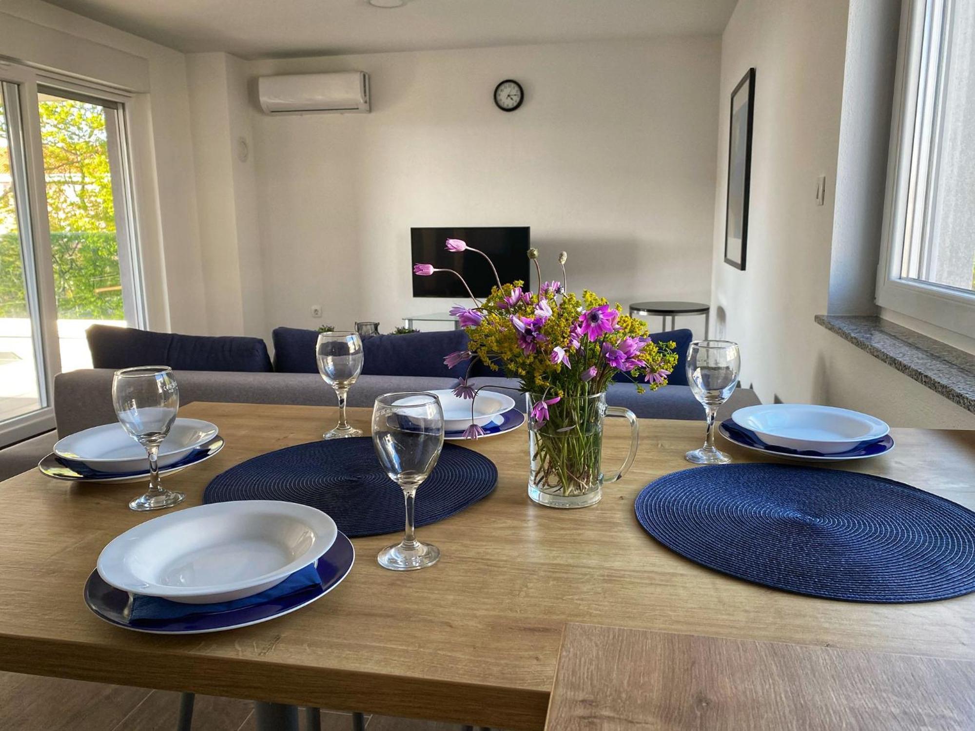 Apartmani Grgic On The Adress Branka Fucica 96 Malinska Εξωτερικό φωτογραφία